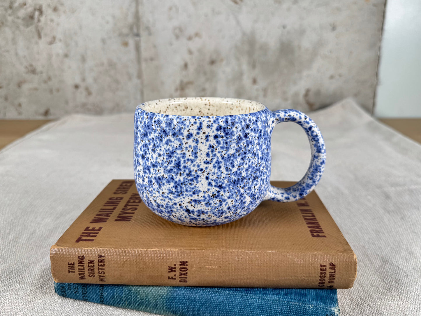12 oz Coffee Mug, Blue & White Splatter