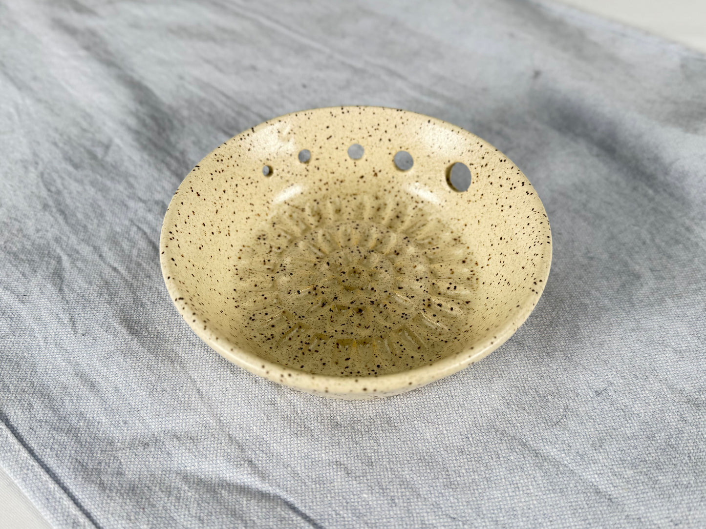 Speckled White Ceramic Herb Stripper and Garlic Dish