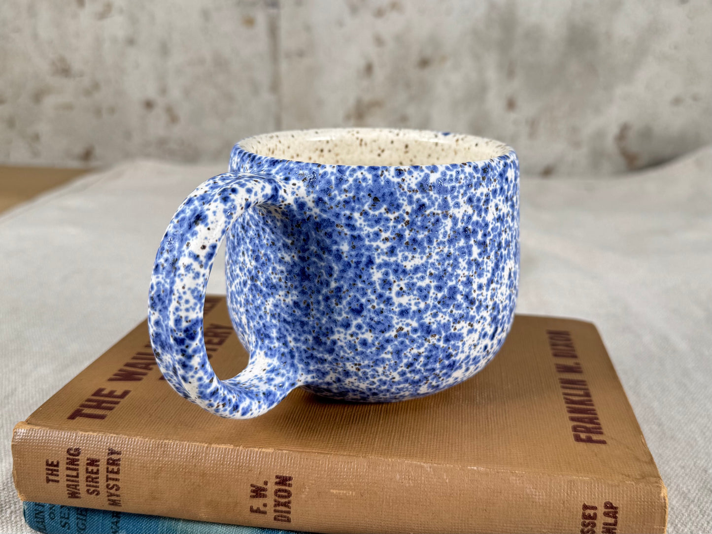 12 oz Coffee Mug, Blue & White Splatter