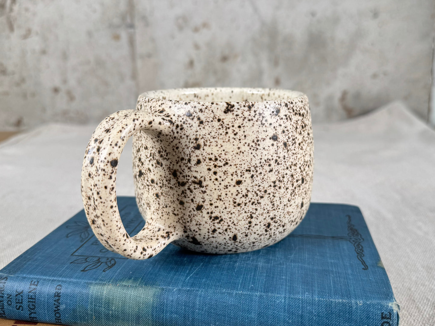 12 oz Coffee Mug, Cookies & Cream