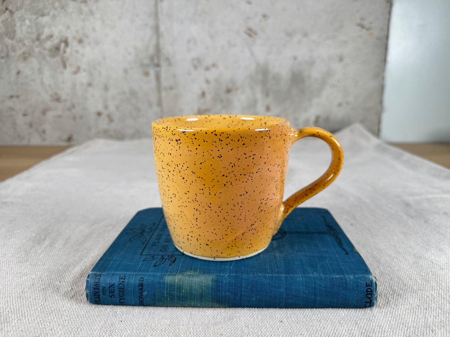 14 oz Coffee Mug, Yellow Speckle